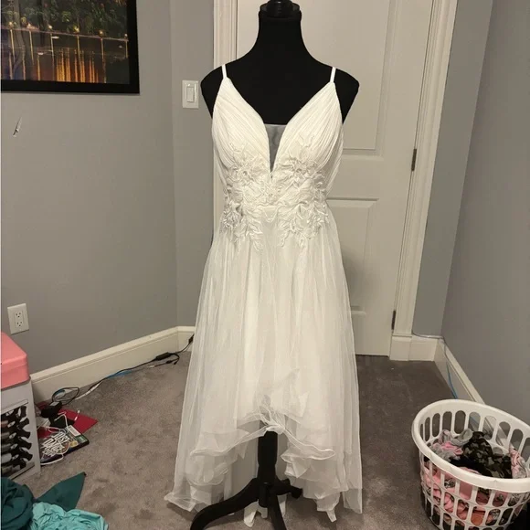 Ever Pretty Elegant White Wedding Dress - Picture 5 of 12